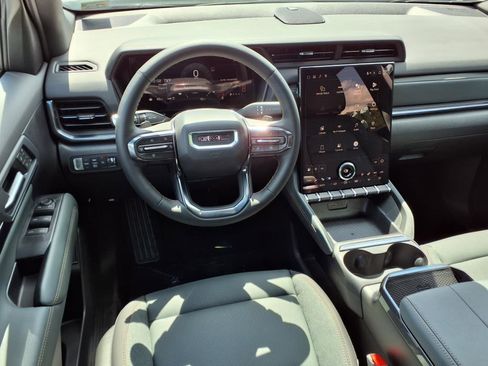 Used 2026 GMC Terrain AT4 w/ Convenience Package III image 7