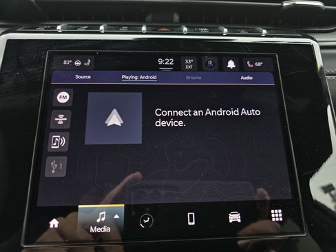 Used 2025 Jeep Grand Cherokee Altitude image 28