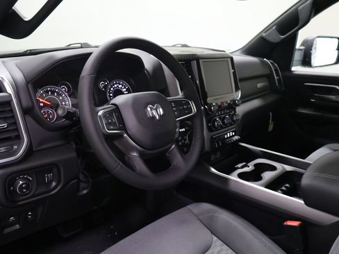 New 2026 RAM 1500 4x4 Crew Cab image 18