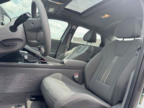 New 2026 Hyundai Elantra SEL Sport FWD image 10