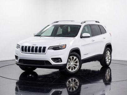 Used 2019 Jeep Cherokee Latitude w/ Popular Appearance Group
