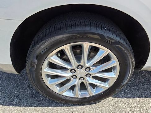 Used 2021 Buick Enclave Essence w/ Sound and Sites Package FWD image 13