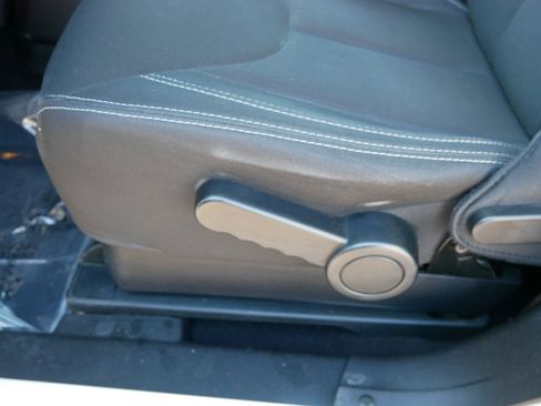 Used 2018 Jeep Wrangler Sahara w/ Connectivity Group image 20