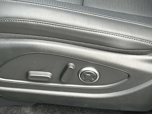 New 2026 Hyundai Palisade Limited FWD image 16