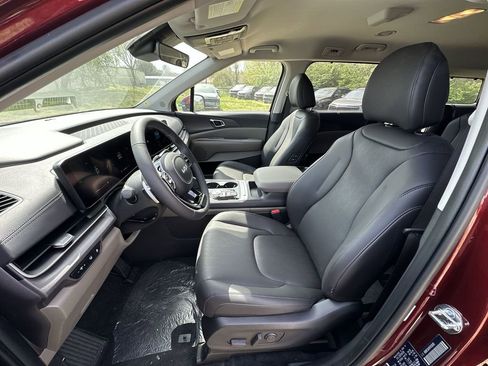 New 2026 Kia Carnival EX FWD image 11