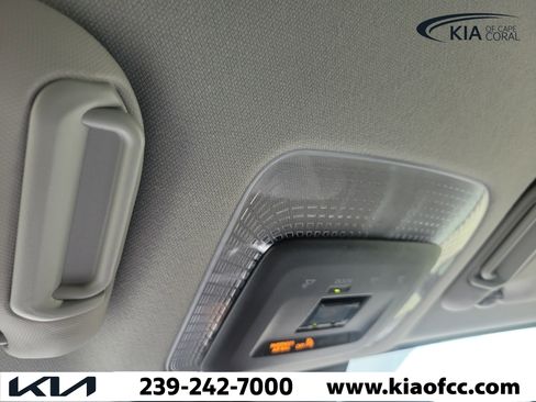 Used 2024 Toyota Prius LE FWD image 27
