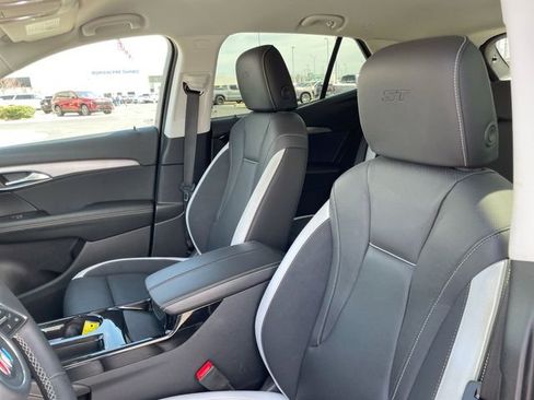 Used 2025 Buick Envision Sport Touring AWD/4WD image 10