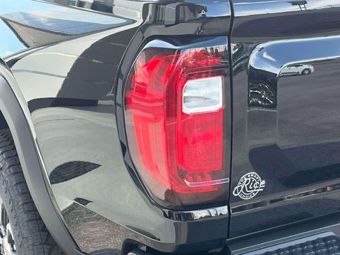 New 2026 GMC Canyon Denali AWD/4WD image 10