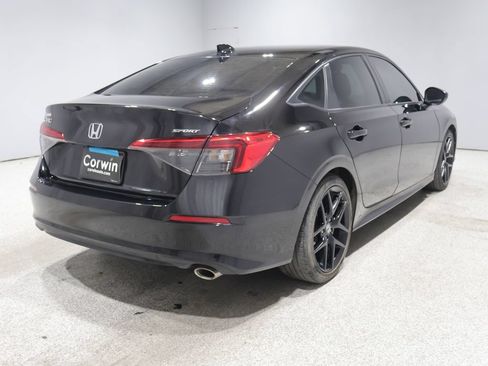 Used 2023 Honda Civic Sport image 2