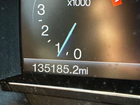 Used 2016 Ford Explorer XLT w/ Equipment Group 202A image 19