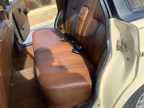 Used 1987 Volvo 240 DL image 32