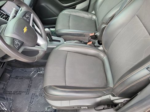 Used 2020 Chevrolet Trax LT w/ Driver Confidence Package image 18
