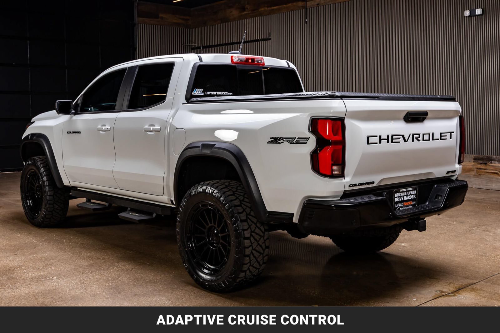 Used 2024 Chevrolet Colorado ZR2 w/ Technology Package AWD/4WD image 7