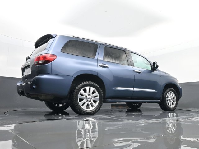 Used 2018 Toyota Sequoia Platinum AWD/4WD image 32