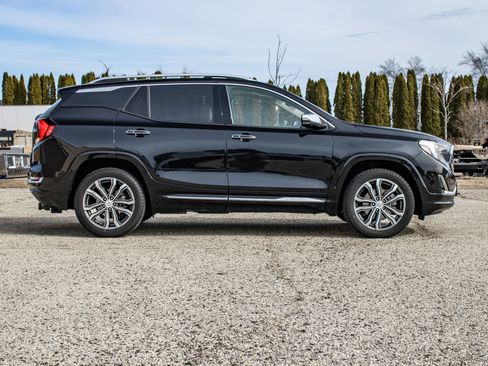 Used 2020 GMC Terrain Denali w/ Denali Premium Package image 2