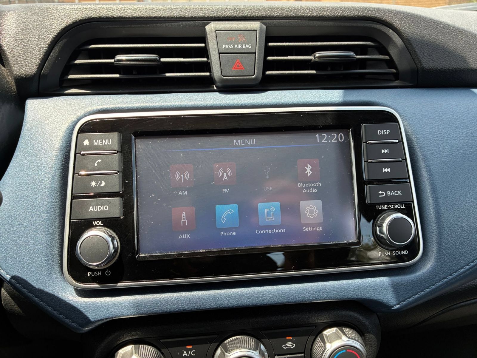 Used 2025 Nissan Versa SV FWD image 19