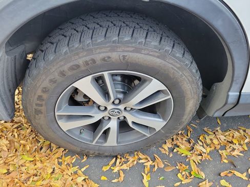 Used 2018 Toyota RAV4 XLE image 12