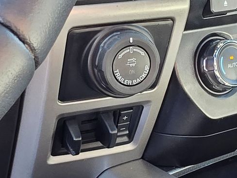 Used 2017 Ford F150 Lariat image 35