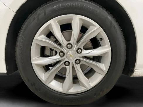 Used 2021 Chevrolet Malibu LT FWD image 25