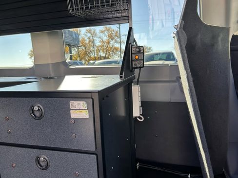 Used 2019 Ford Transit 150 XLT image 24