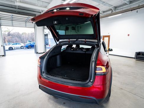 Used 2024 Tesla Model X image 58