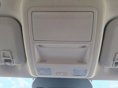 Used 2020 Ford Escape SE image 14