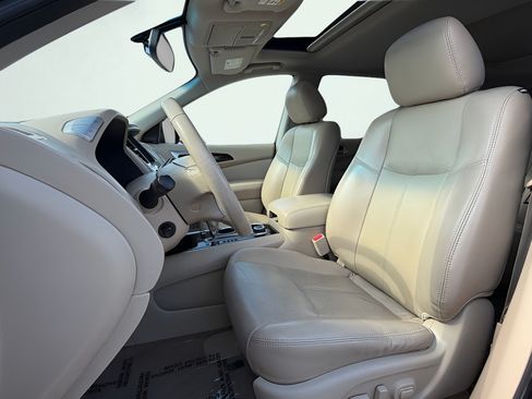 Used 2015 Nissan Pathfinder Platinum w/ Cargo Package FWD image 17