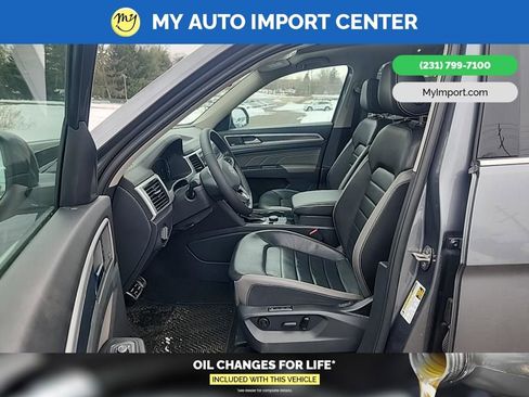 Used 2023 Volkswagen Atlas SEL Premium image 11