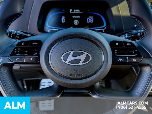 Used 2025 Hyundai Elantra Sport image 19