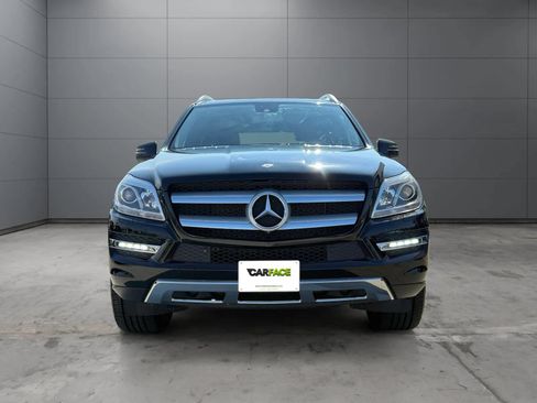 Used 2015 Mercedes-Benz GL 450 4MATIC image 2