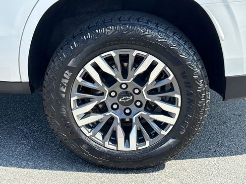 Used 2025 Chevrolet Tahoe Z71 image 18