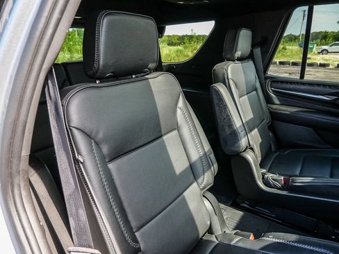 Used 2023 GMC Yukon Denali AWD/4WD image 29