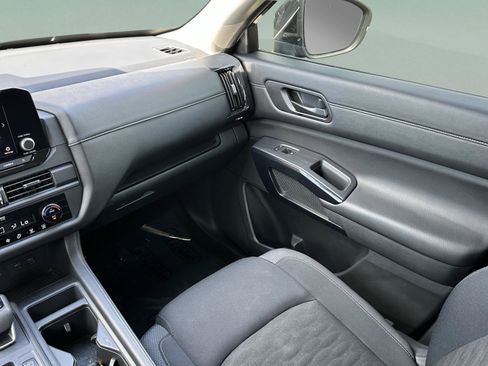 Certified 2025 Nissan Pathfinder S FWD image 15