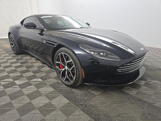 Used 2019 Aston Martin DB11 Coupe RWD image 2
