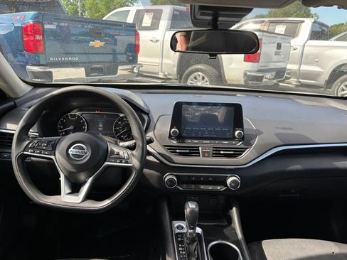 Used 2021 Nissan Altima 2.5 SV image 15