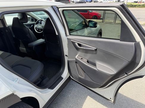 Used 2024 Kia EV6 Light AWD/4WD image 41