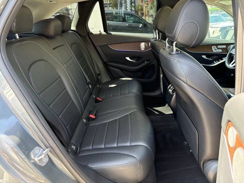 Used 2020 Mercedes-Benz GLC 300 image 32
