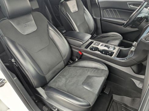 Used 2021 Ford Edge ST image 11