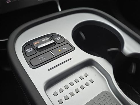 New 2026 Hyundai Ioniq 9 SEL image 17