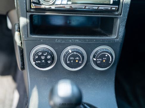 Used 2004 Nissan 350Z Touring w/ Cargo Convenience Pkg image 25