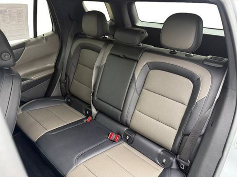 Used 2025 Chevrolet Equinox LT w/ Convenience Package II AWD/4WD image 11
