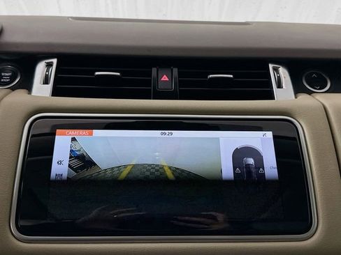 Used 2020 Land Rover Range Rover Sport HSE image 14