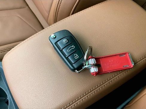 Certified 2025 Audi Q3 2.0T Premium Plus w/ Premium Plus Package image 11