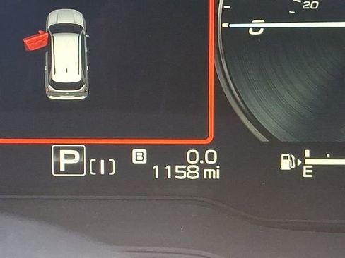 Used 2025 Subaru Forester Limited w/ Popular Package image 21