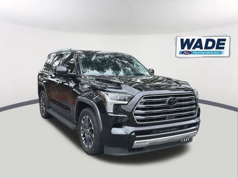 Used 2024 Toyota Sequoia Limited w/ Tow Technology Package RWD image 3