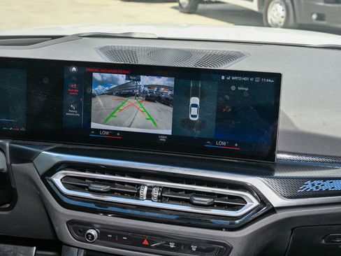 Used 2024 BMW 230i Coupe w/ Premium Package image 17