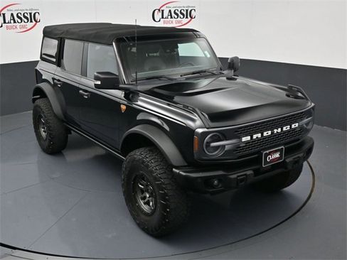 Used 2022 Ford Bronco Badlands image 21