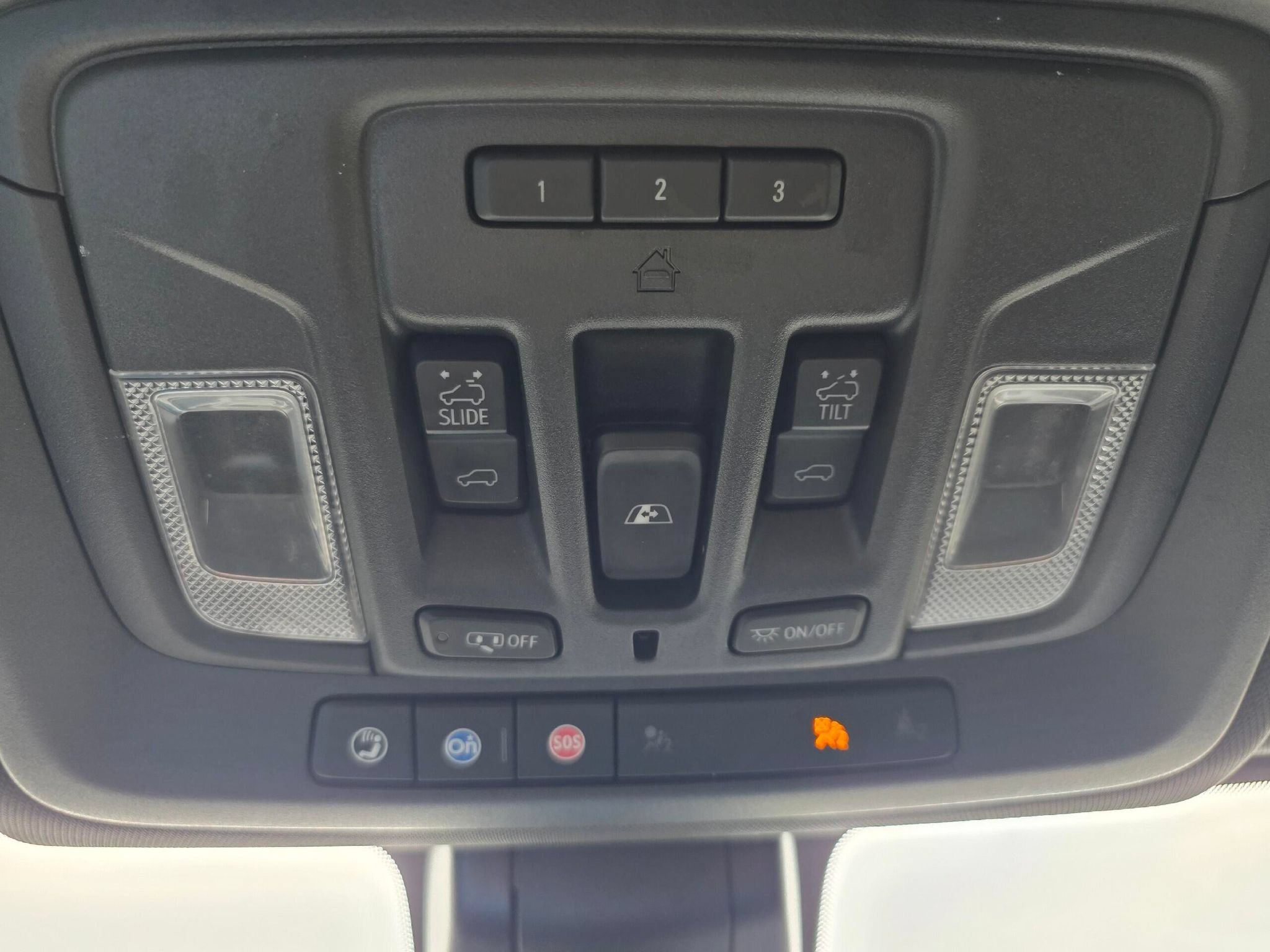 Used 2021 Chevrolet Silverado 1500 High Country w/ Technology Package AWD/4WD image 22