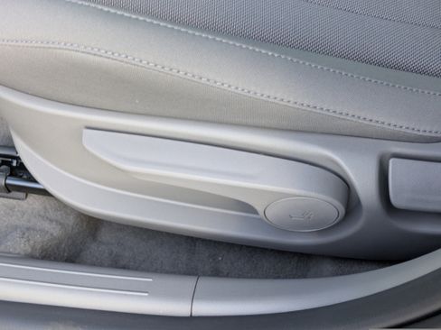 New 2026 Hyundai Elantra SE image 20