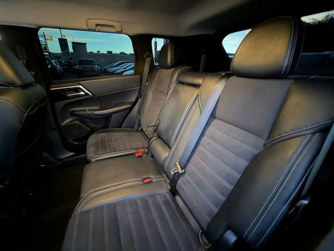 Used 2023 Mitsubishi Outlander ES image 31